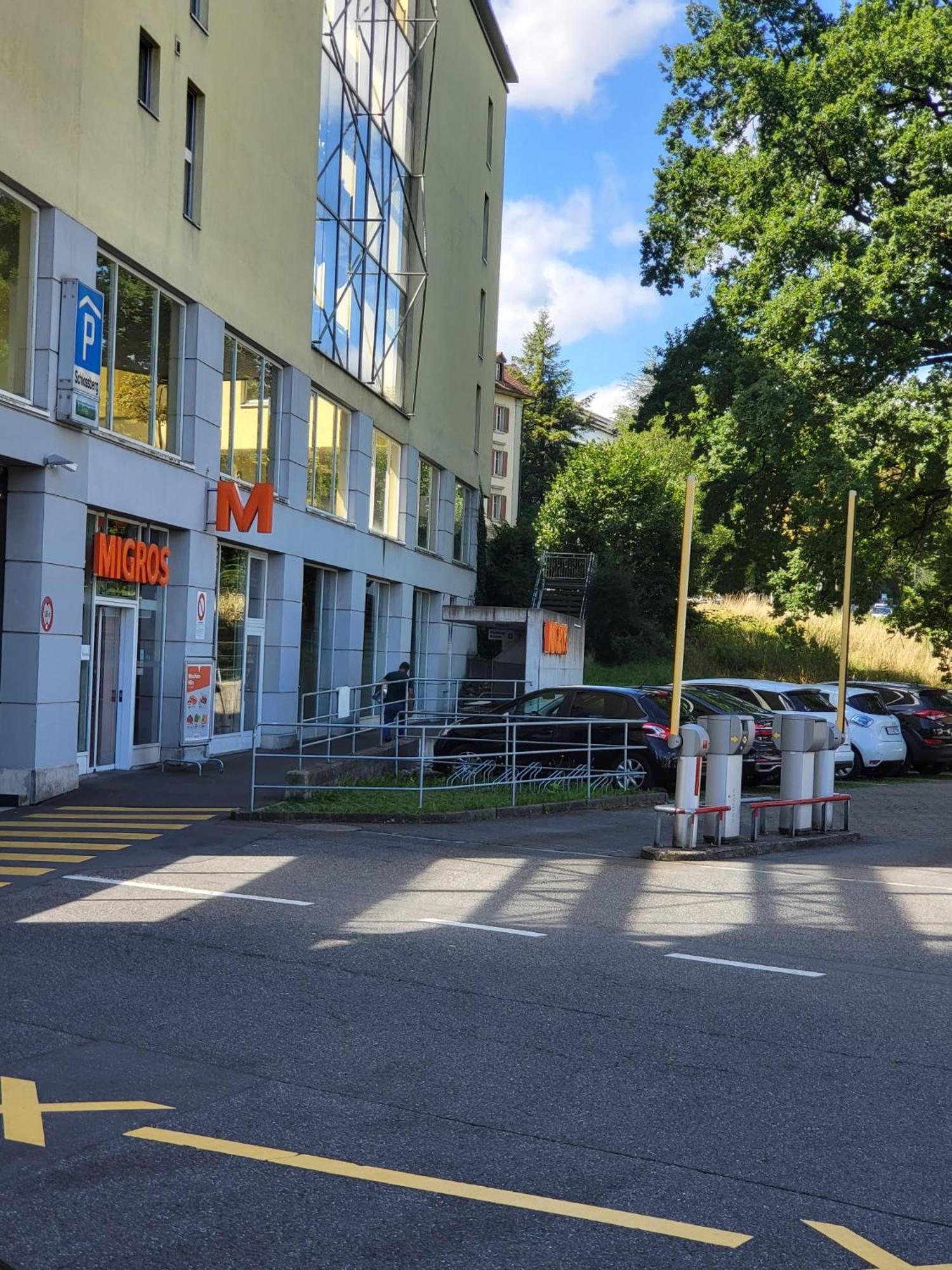 Bastis Central Guesthouse Lucerne City Exterior photo