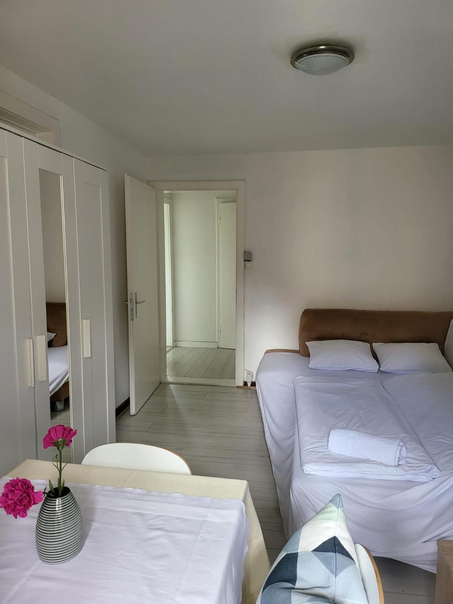 Bastis Central Guesthouse Lucerne City Exterior photo